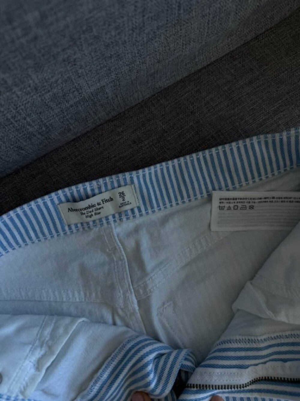 Striped shorts - Picture 2 of 3